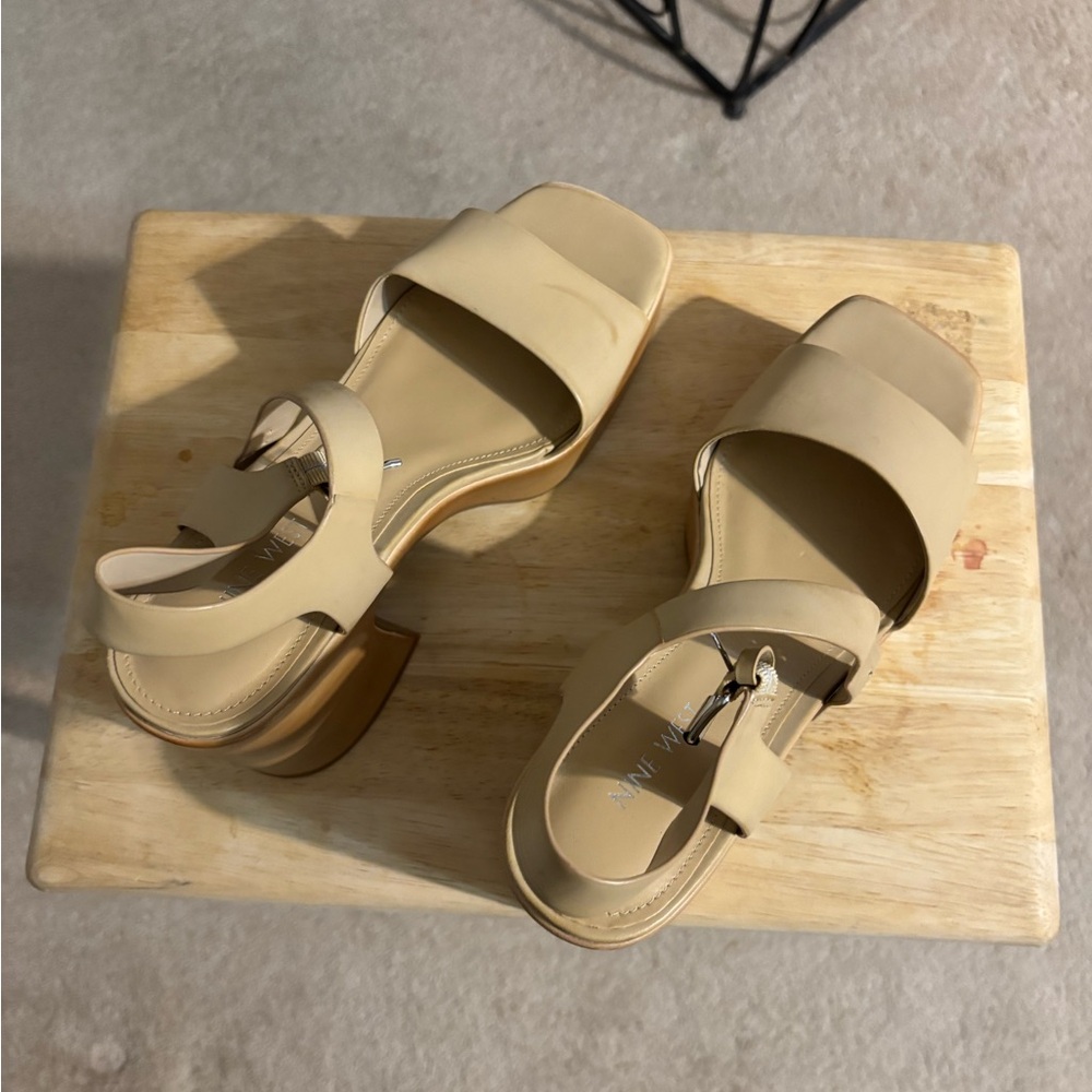 Nine West Tan Sandals Minimalist Design Flat Sole